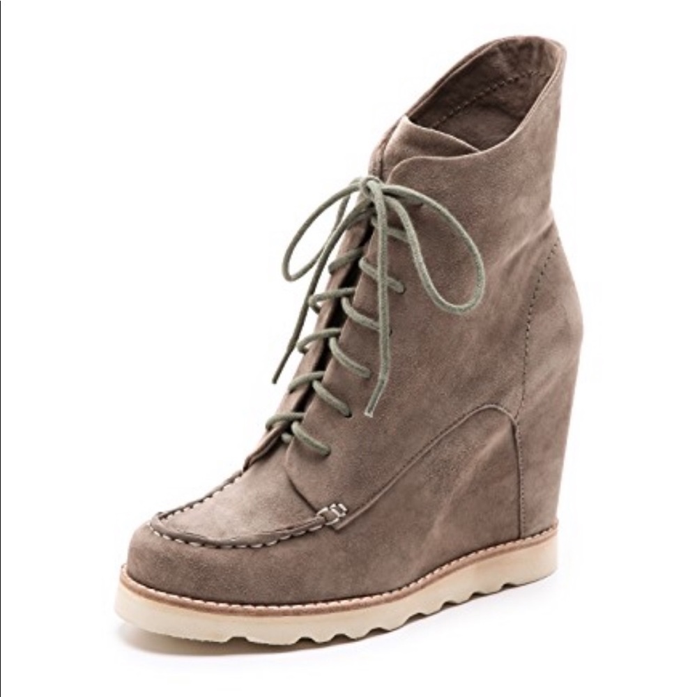 Matiko Cooper. Gray Suede platform booties. 7